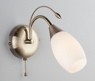 Настенный светильник со стеклянным плафоном 22080/1 античная бронза